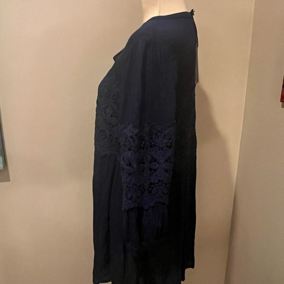 Andre by Unit Lace overlay Mini Dress /Tunic, size Medium - Picture 4 of 10